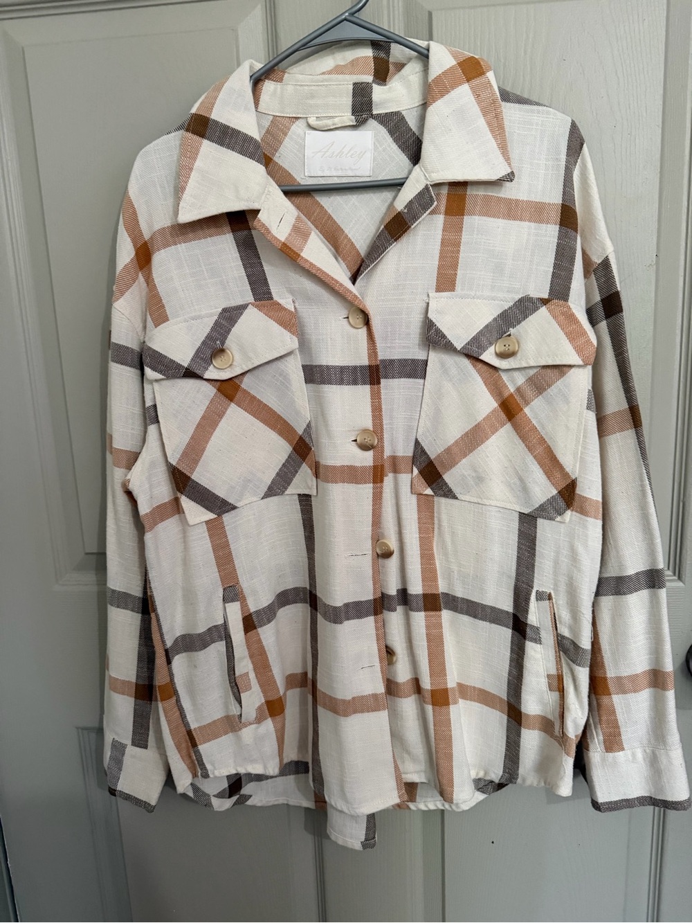 Light Plaid Button-Up Shacket in Cream, Tan & Gray